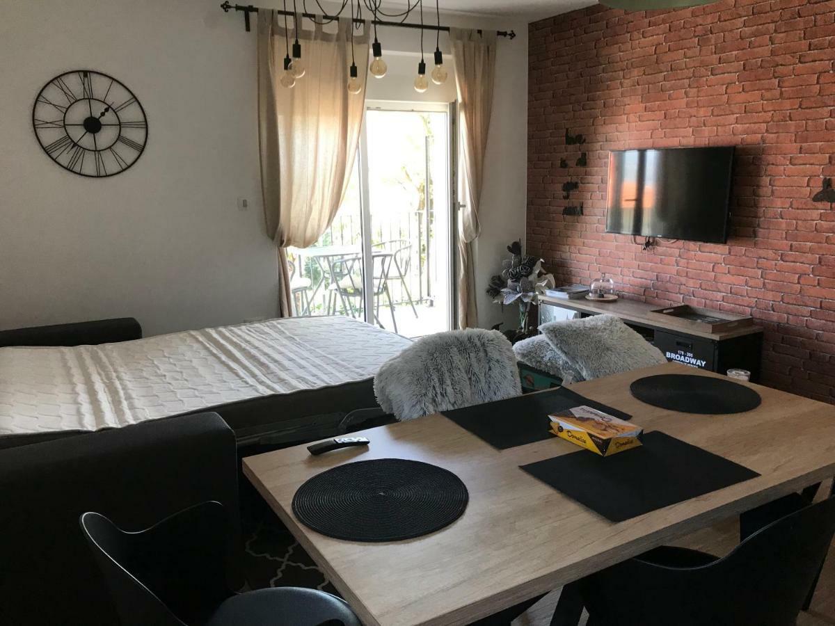 Ultra Apartment *